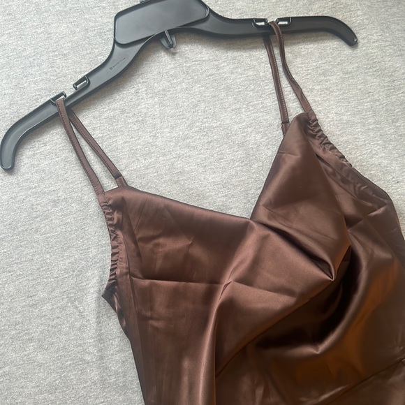 💥LAST ONENWT ASOS Parisian satin cami strap mini dress in chocolate brown - Picture 12 of 17